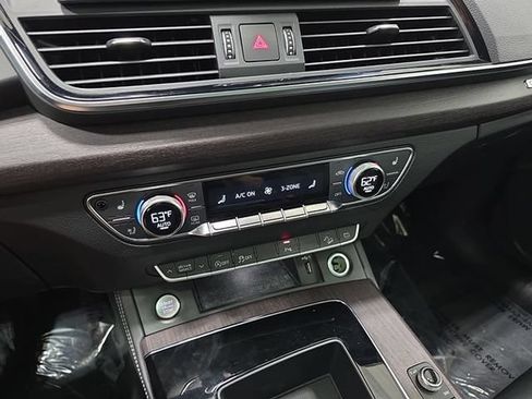Used 2021 Audi Q5 2.0T Premium Plus AWD/4WD image 21