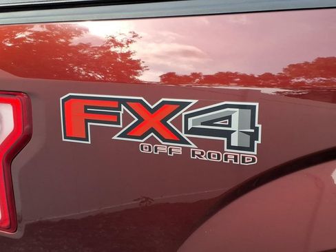 Used 2016 Ford F150 Lariat w/ Equipment Group 502A Luxury AWD/4WD image 7