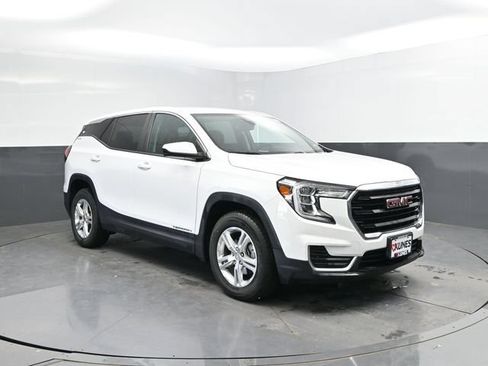 Used 2024 GMC Terrain SLE AWD/4WD image 4