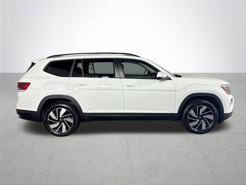 New 2025 Volkswagen Atlas SE image 5