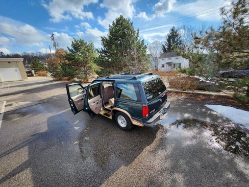 Used 1994 Ford Explorer Eddie Bauer image 23