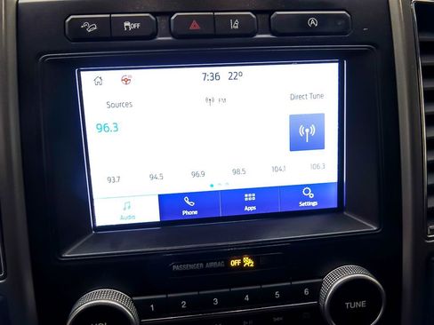 Used 2021 Ford Expedition XLT image 16