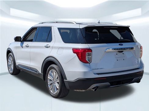 Used 2022 Ford Explorer Limited w/ Limited Technology Package image 4