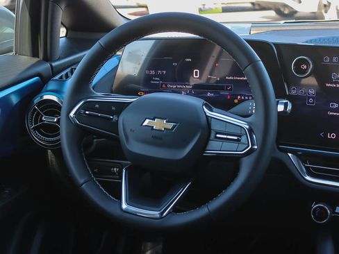 New 2026 Chevrolet Equinox EV LT image 14