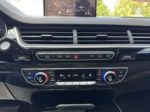 Used 2018 Audi Q7 3.0T Prestige AWD/4WD image 33