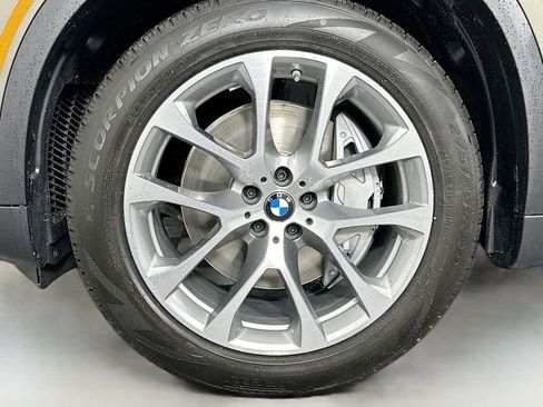 New 2026 BMW X5 xDrive50e image 23