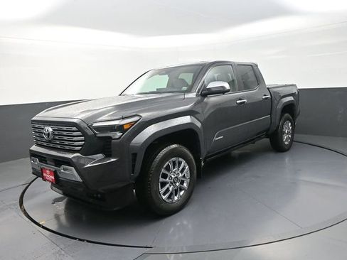 Used 2024 Toyota Tacoma Limited w/ Limited Package (LT) AWD/4WD image 3