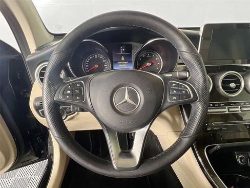 Used 2019 Mercedes-Benz GLC 300 4MATIC image 10