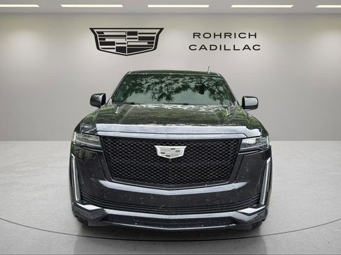 Used 2023 Cadillac Escalade Sport Platinum w/ LPO, ONYX Package AWD/4WD image 2