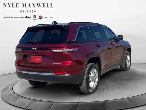 New 2026 Jeep Grand Cherokee Laredo image 16