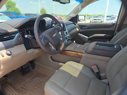 Used 2017 Chevrolet Tahoe Premier RWD image 11