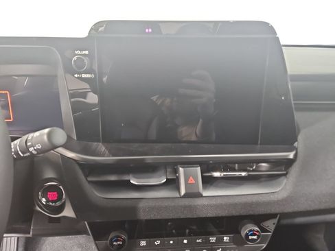 New 2026 Subaru Outback Limited AWD/4WD image 19