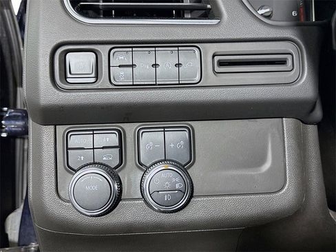 Used 2021 GMC Yukon SLT image 12