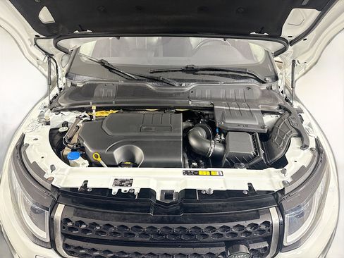 Used 2019 Land Rover Range Rover Evoque SE image 39