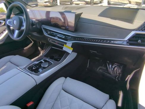 Used 2026 BMW X5 xDrive40i w/ M Sport Package image 12