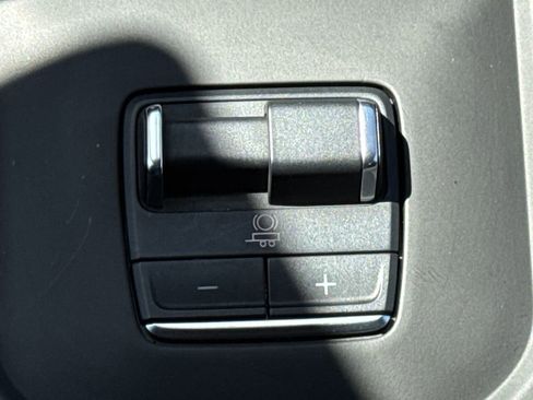 Used 2025 GMC Sierra 2500 AT4 AWD/4WD image 34