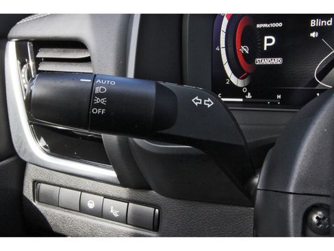 Certified 2025 Nissan Rogue SL w/ SL Premium Package FWD image 21