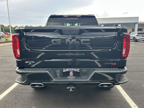 Used 2022 GMC Sierra 1500 AT4 w/ AT4 Preferred Package AWD/4WD image 7