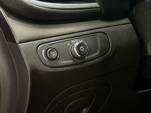 Used 2019 Buick Encore Preferred image 12