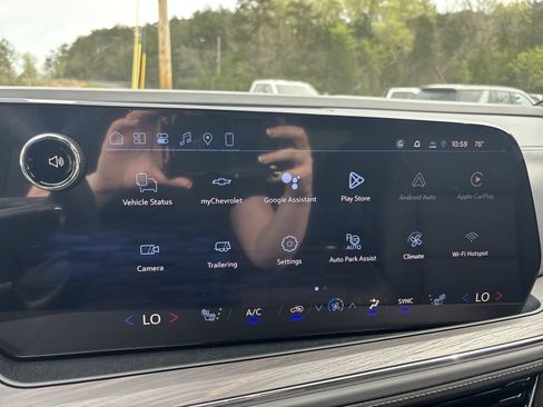 New 2026 Chevrolet Suburban LT w/ Comfort Package image 19