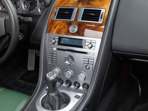 Used 2007 Aston Martin DB9 Volante image 24