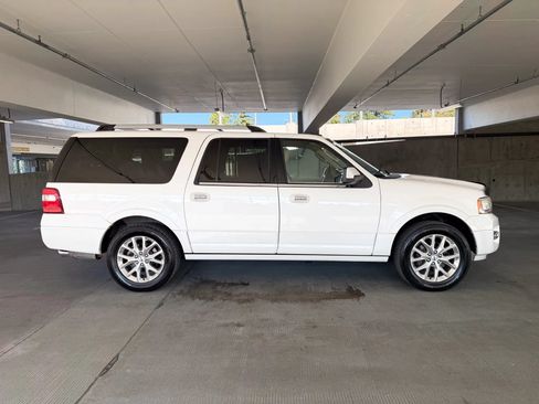 Used 2015 Ford Expedition EL Limited w/ Equipment Group 301A AWD/4WD image 4
