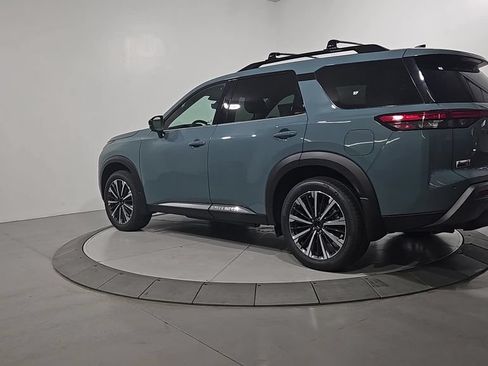 New 2026 Nissan Pathfinder Platinum AWD/4WD image 3