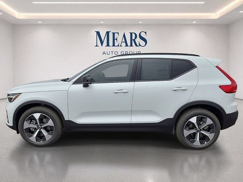 New 2026 Volvo XC40 B5 Plus w/ Protection Package Premier AWD/4WD image 2