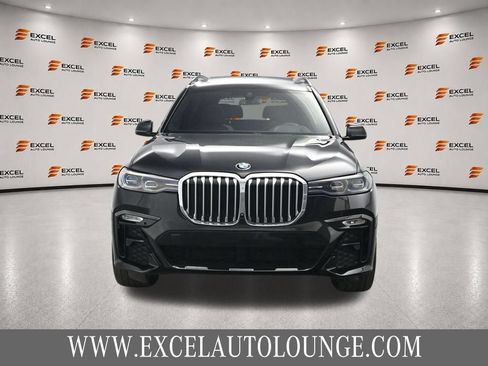Used 2021 BMW X7 xDrive40i w/ M Sport Package AWD/4WD image 8