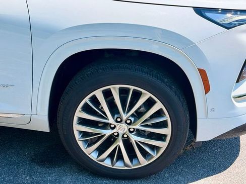 Used 2026 Buick Enclave Avenir w/ Super Cruise Package FWD image 29