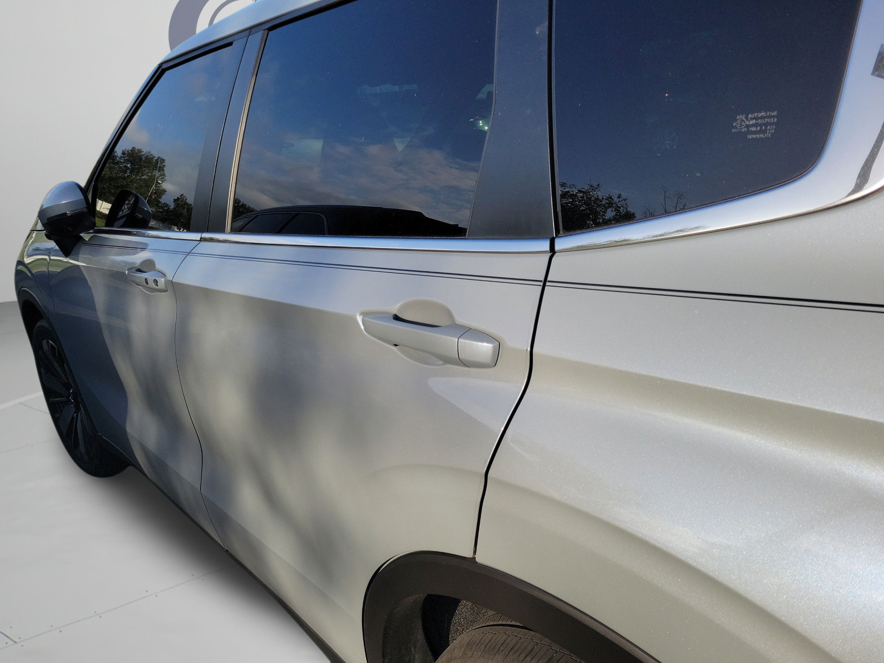 Used 2025 Mitsubishi Outlander SE FWD image 27