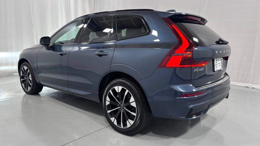 Certified 2026 Volvo XC60 B5 Plus AWD/4WD image 8