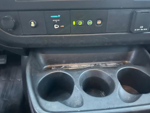 Used 2023 GMC Savana 2500 Extended w/ Driver Convenience Package image 18