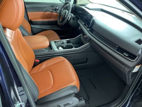 New 2026 Kia Carnival EX FWD image 48