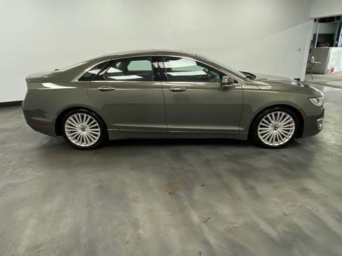 Used 2017 Lincoln MKZ Reserve image 7