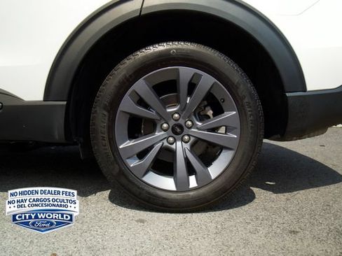 Certified 2023 Ford Explorer XLT w/ Equipment Group 202A AWD/4WD image 5