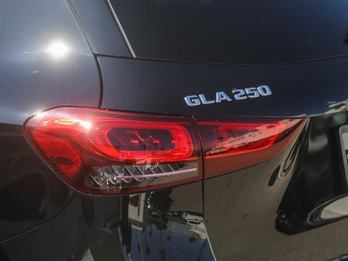 Used 2022 Mercedes-Benz GLA 250 image 7