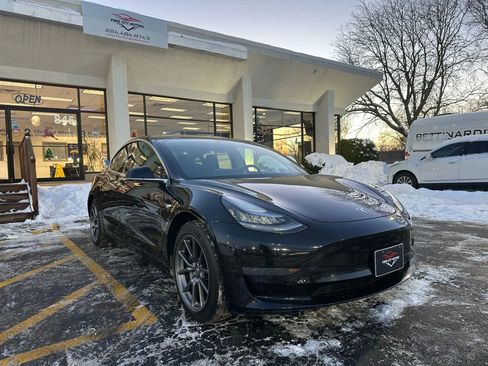 Used 2020 Tesla Model 3 Standard Range image 9