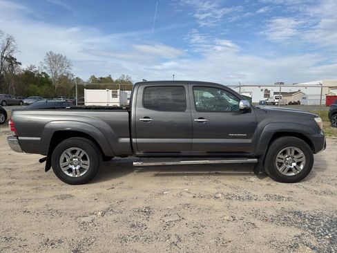 Used 2013 Toyota Tacoma 4x4 Double Cab w/ Limited Pkg image 6