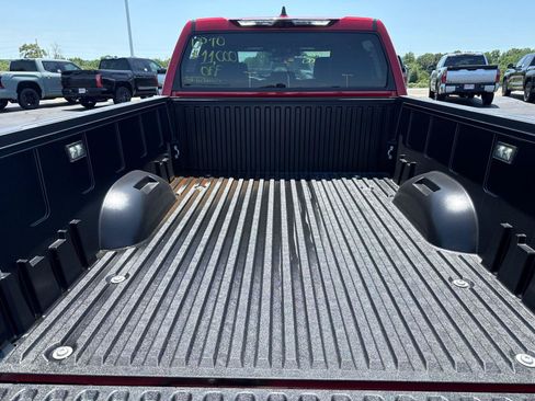 Used 2026 Toyota Tundra Platinum AWD/4WD image 8
