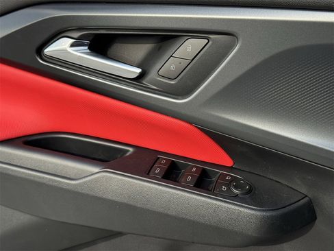 New 2026 Chevrolet Equinox EV RS image 35