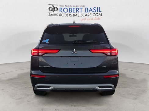 Used 2024 Mitsubishi Outlander SEL image 4
