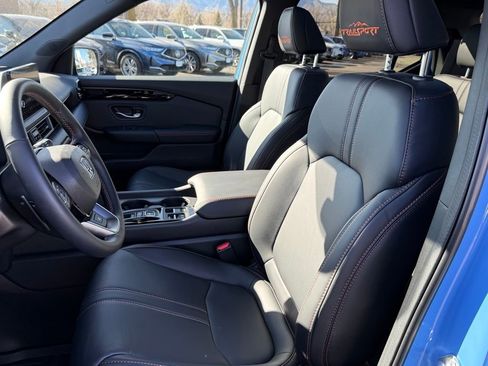 Certified 2025 Honda Pilot TrailSport image 14