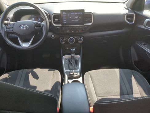 Used 2025 Hyundai Venue SEL FWD image 26