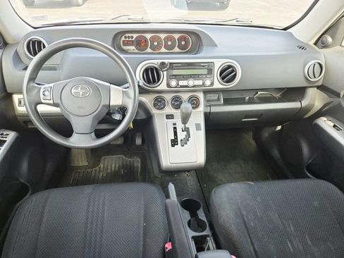 Used 2008 Scion xB FWD image 6