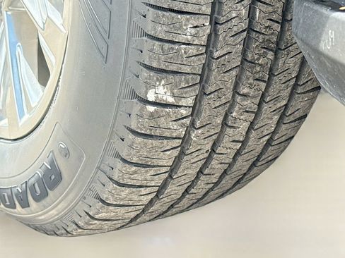 Used 2024 GMC Yukon Denali RWD image 45