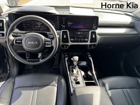 Certified 2022 Kia Sorento SX image 14