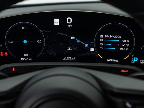 Used 2024 Porsche Taycan w/ Premium Package image 18