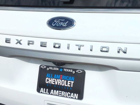 Used 2024 Ford Expedition XLT RWD image 32