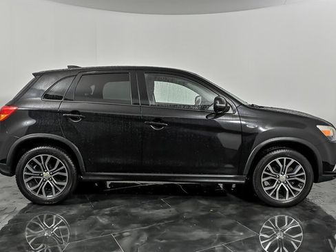 Used 2018 Mitsubishi Outlander Sport ES FWD image 10